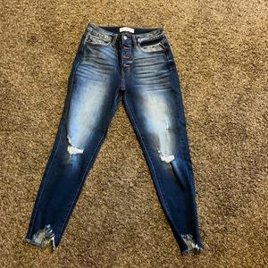 It’s a kancan distressed dark jeans size 9/28